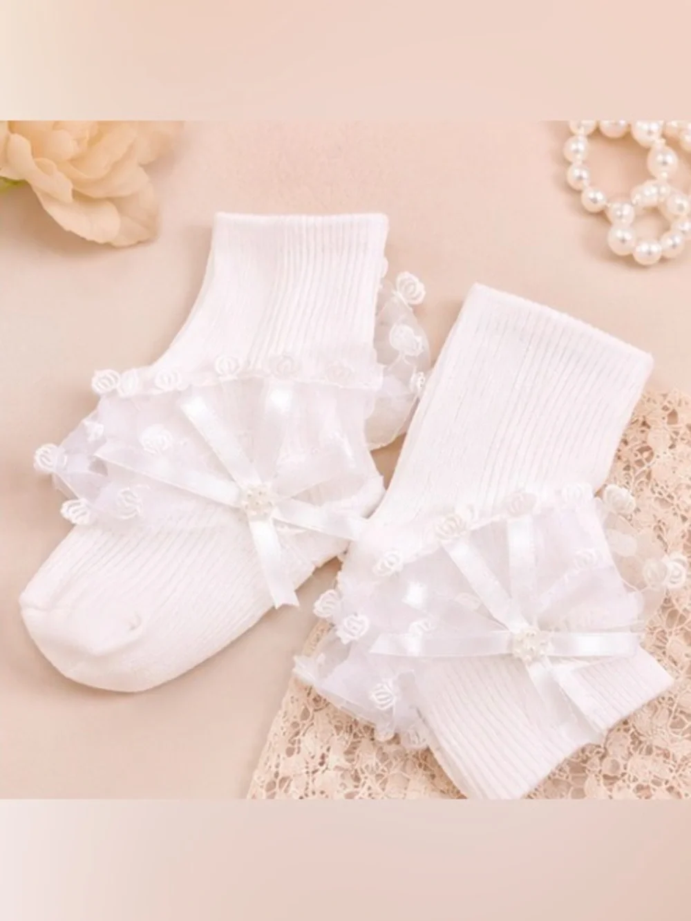 NWT White Lace Frill Girls' Socks - Small (3-5Y)